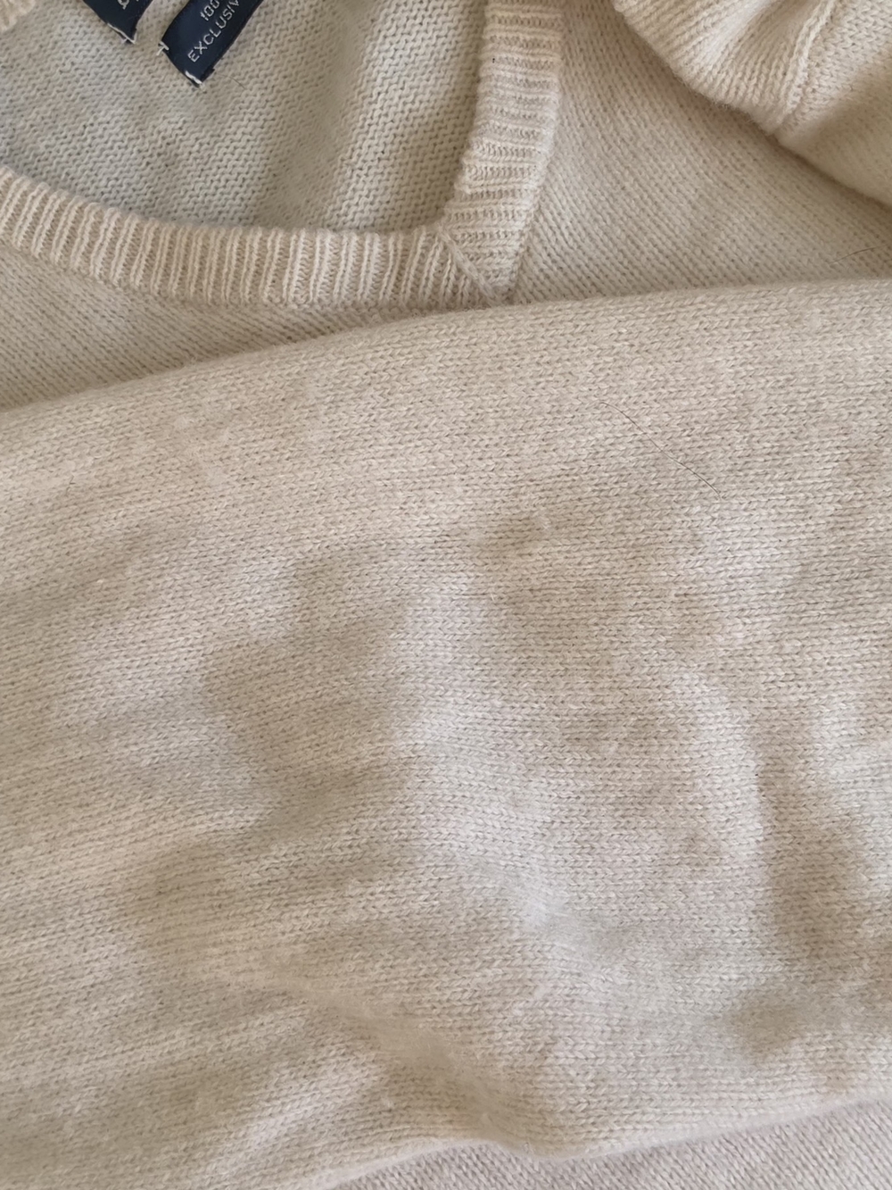 Ralph Lauren Men’s V-Neck Sweater in Tan with Black Logo - Picture 6 of 6